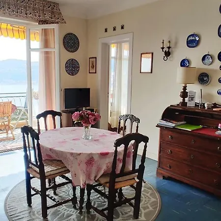 Vintage Flat On Bay - Free Car Park Apartment *