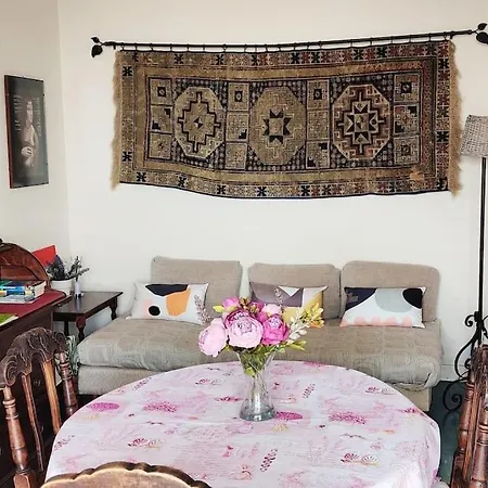 Vintage Flat On Bay - Free Car Park *
